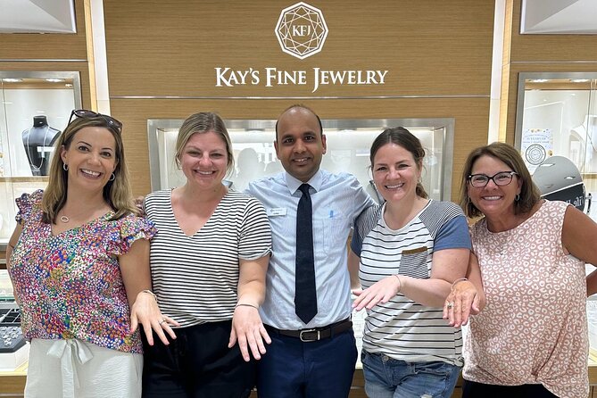 Diamonds and Cocktails a Shopping Experience in Grand Cayman - A good fit for cruise days and special occasions