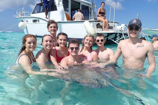 Grand Cayman Half-Day Private Charter - Stingray City: The Main Event