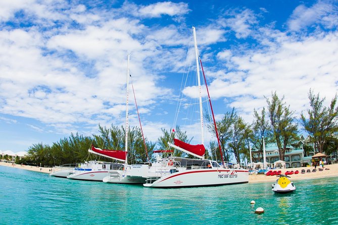 Grand Cayman Kittiwake and Reef Sail - Why this two-stop sail works well
