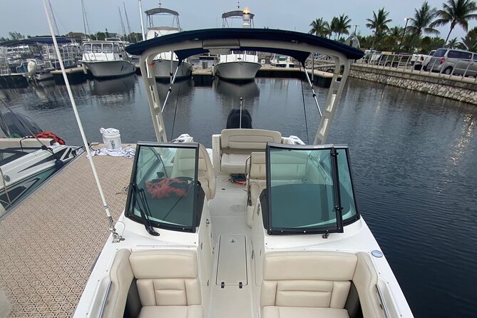 Private boat charter in Grand Cayman - Kaibo lunch requires planning