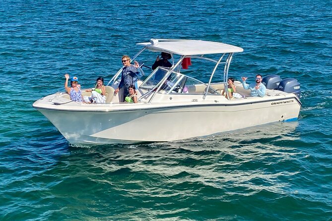 Private Charter 28ft Grady White. Stingrays, Snorkeling, Starfish - A private boat changes the Grand Cayman day