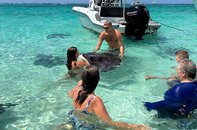 Private Charter for Stingray city - Adding a cruise or restaurant stop