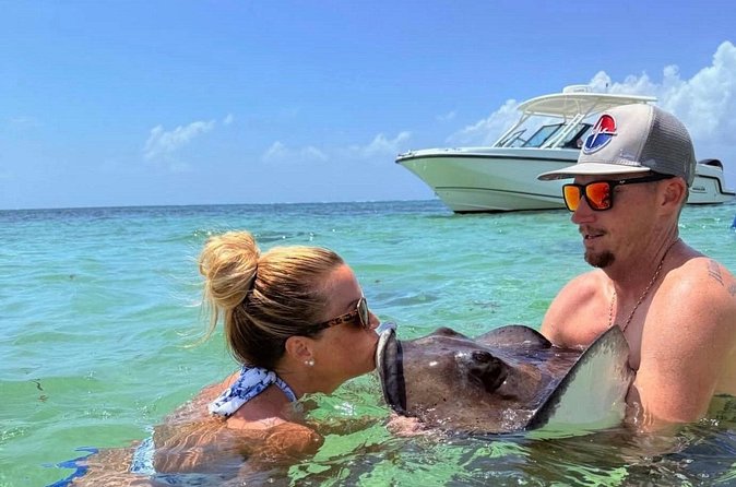 Private Charter for Stingray city - Timing, meeting point, and weather planning