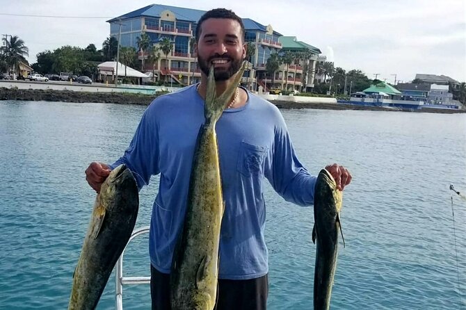 Private Deep Sea Fishing Experience in Grand Cayman - Live bait, changing rigs, and the reality of the catch