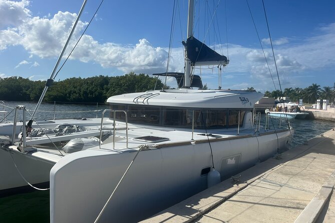 Private Luxury Catamaran Tour to Stingray City and Snorkel - Key points to know before you book