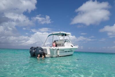 Private Tour to Stingray City & Snorkeling at Coral Gardens