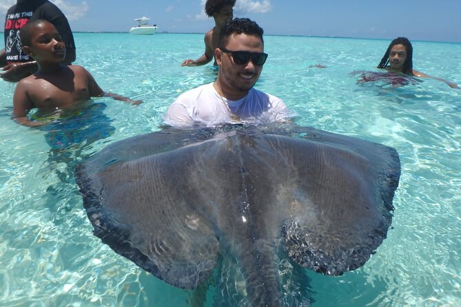 Private Tour to Stingray City & Snorkeling at Coral Gardens - Conch, Mango, And A Taste Of Cayman