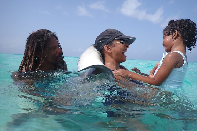 Private Tour to Stingray City & Snorkeling at Coral Gardens - Coral Gardens And The Barrier Reef