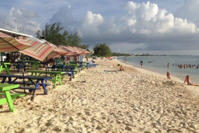 Seven Mile Beach Getaway
