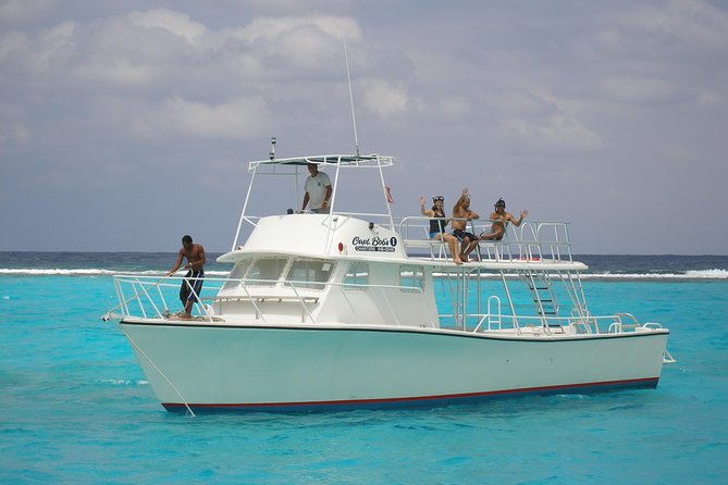 Starfish Point, Stingray City-Sandbar & Coral Gardens - Stingray City: The Unforgettable First Stop