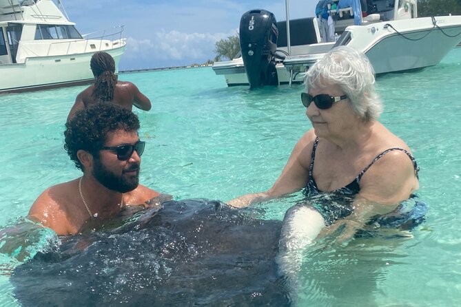 Stingray City and Snorkeling Private Charter - What the $550 price really buys