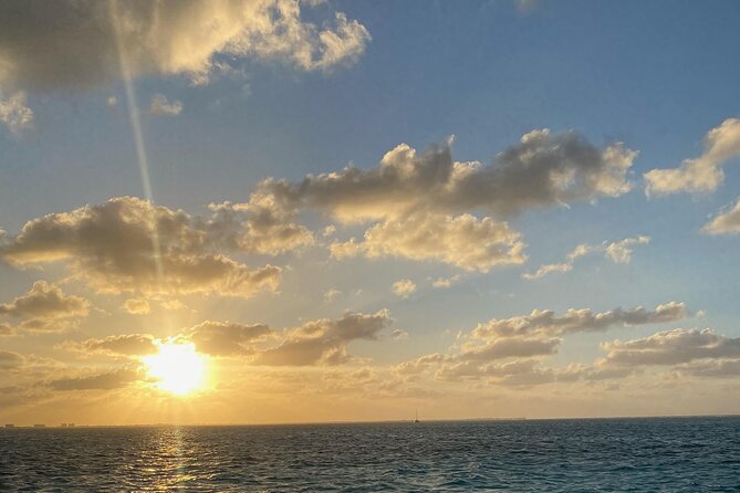 Stingray City Catamaran Sunset Tour - Key points to know before you book