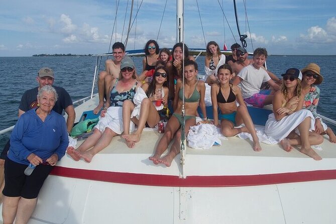 Stingray City Catamaran Sunset Tour - Who Will Enjoy This Grand Cayman Tour?