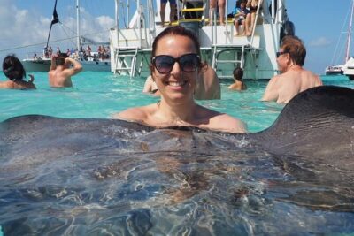 Stingray City, Coral Gardens & Frankie’s Local Lunch & Juice